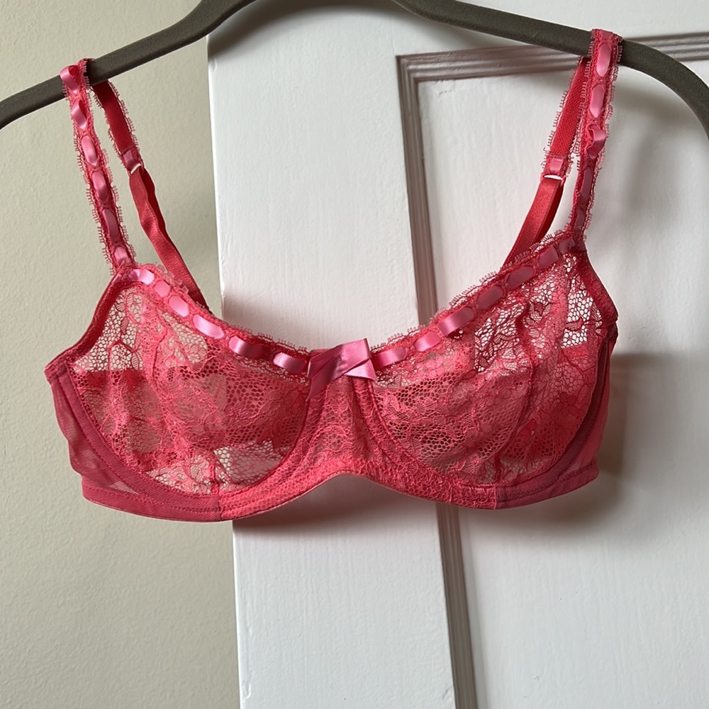 Gorgeous Victoria’s Secret lace bra